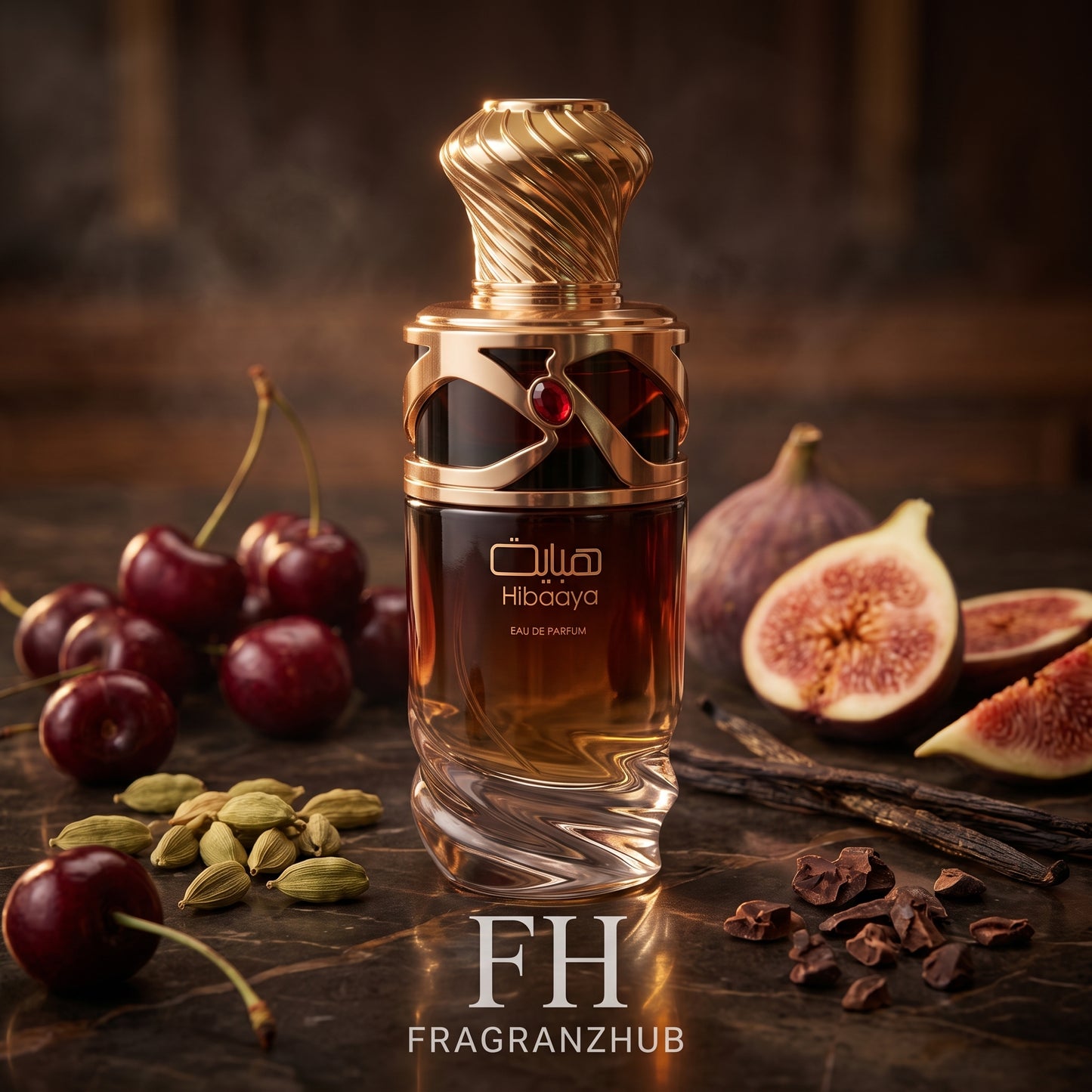 Hibaaya en primer plano, rodeado de cerezas, cardamomo, higos, vainilla y cacao sobre piedra oscura, con iluminación dorada dramática, fondo desenfocado y atmósfera oriental nocturna.